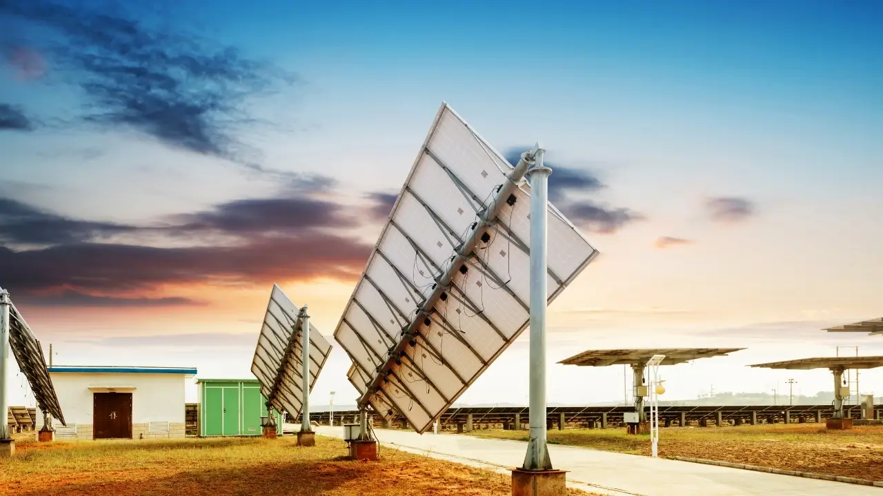 Effect of Climate on Solar Tracking System Efficiency