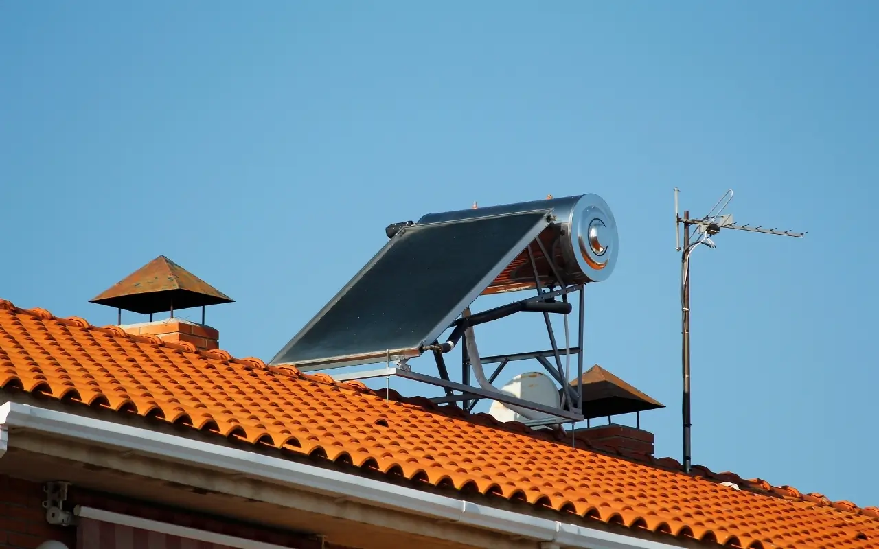 How Do Solar Water Heating Systems Work?